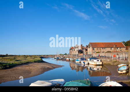 Blakeney Quay an einem Sommerabend an der Nordküste Norfolk Stockfoto