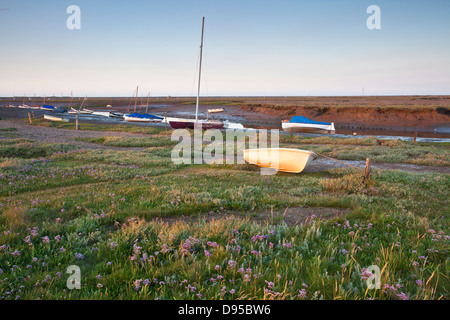 Morston Kai in der Abenddämmerung auf der Küste von North Norfolk Stockfoto