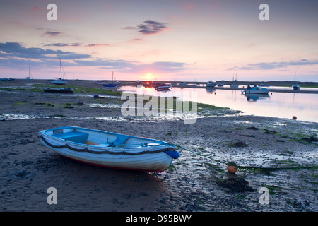 Morston Kai in der Abenddämmerung auf der Küste von North Norfolk Stockfoto