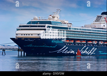 Mein Shiff 1 Kreuzfahrtschiff Deutsch in Holyhead Anglesey North Wales Uk Stockfoto