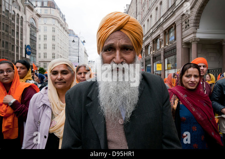 Rund 15.000 Kalistan Sikhs in London 1984 Massaker erinnern, wenn Tausende bei Angriff auf goldenen Tempel getötet wurden Stockfoto