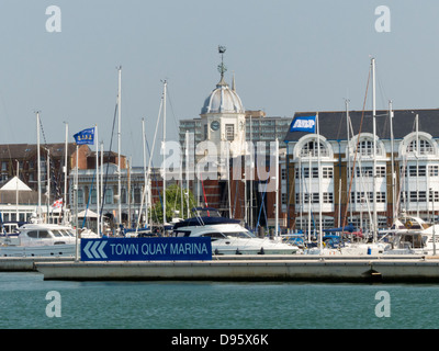 Stadt Quay Marina auf Southampton Wasser Hampshire England UK Stockfoto