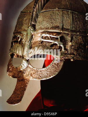 Anglo-Saxon Helm Bestandteil der Sutton Hoo Schatz ausgegraben nahe Woodbridge, Suffolk, England, 1939. British Museum Stockfoto