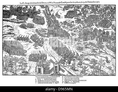 Französische Religionskriege 1562-1598. Zweite Ladung in der Schlacht von Dreux, 19. Dezember 1562. Constable von Frankreich, Anne de Montmorency (1493-1567) Führer der katholischen Kräfte und Louis, Prince de Conde (1530-1569) beide gefangen genommen. Sehr schwere Verluste auf beiden Seiten. Kupferstich von Jacques Tortorel (fl 1568-1590) und Jean-Jacques Perrissin (c 1536-1617) von ihrer Serie über die Hugenotten Kriege, c1570. Stockfoto