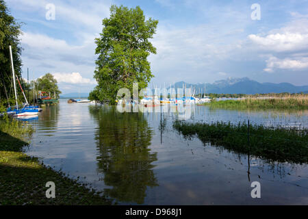 Chiemsee Flut Juni 2013, überflutete Hafen, Harras Prien, Chiemgau, obere Bayern Deutschland Europa Stockfoto