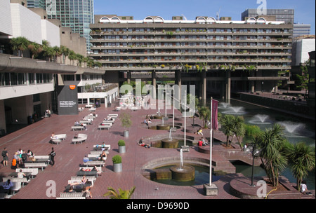 Barbican Arts Centre und Wohn komplexe London Stockfoto