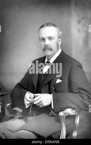 Arthur James Balfour, lst Earl Balfour (1848-1930) Schottischen Konservativen britischen Staatsmann und Philosoph geboren. Premierminister 1902-1905. Balfour Deklaration 1917. Von einem Foto veröffentlicht London c 1890. Stockfoto