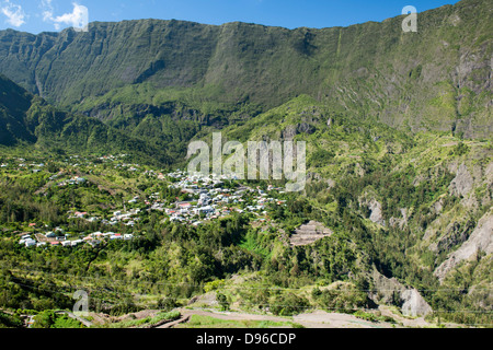 Ilet Du Palmiste Rouge auf dem Weg zum Cirque de Cilaos Caldera auf der französischen Insel La Réunion im Indischen Ozean. Stockfoto