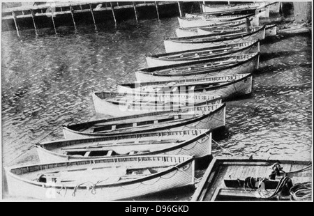 Der Verlust der SS Titanic, 14. April 1912: Die rettungsboote. All das war der größte Schiff der Welt Links - die Rettungsboote, dass die meisten der 705 Überlebenden durchgeführt. Durch die White Star Line betrieben, SS Titanic Struck ein Eisberg im dichten Nebel vor Neufundland. Stockfoto