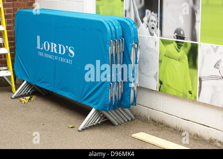 Des Herrn Barrieren am Kindergarten Ende des Cricket ground in St. Johns Wood London gespeichert Stockfoto