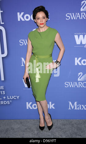 12. Juni 2013 kommt - Beverly Hills, Kalifornien, USA - Rose McGowan für die Frauen im Film 2013 Crystal + Lucy Awards im Hilton Hotel. (Kredit-Bild: © Lisa O'Connor/ZUMAPRESS.com) Stockfoto