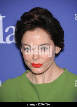 12. Juni 2013 kommt - Beverly Hills, Kalifornien, USA - Rose McGowan für die Frauen im Film 2013 Crystal + Lucy Awards im Hilton Hotel. (Kredit-Bild: © Lisa O'Connor/ZUMAPRESS.com) Stockfoto