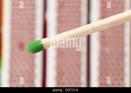 Grün aus Holz Spiele gegen einen Hintergrund Stockfoto