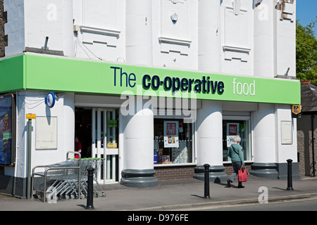 Der Supermarktkiosk der Co-operative Food Co ist von Carnforth Lancashire England UK UK UK UK UK UK UK UK UK UK UK UK UK UK UK UK UK UK UK UK UK aus Stockfoto