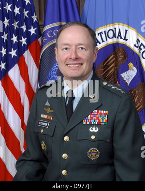 General Keith Alexander, Direktor der National Security Agency und US Cyber Command 23. Juli 2010 in Fort Meade, Maryland. Stockfoto