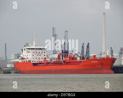 Tanker Schiff Stenheim im Bereich Erdöl Hafen der Hafen von Rotterdam, die Niederlande Stockfoto