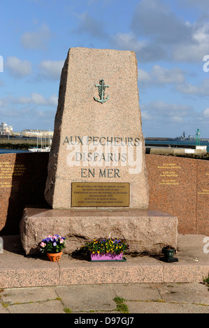 Denkmal für die Fischer auf See verloren, Cherbourg, Hafen, Marina, Manche, Region Basse-Normandie, Cotentin, Frankreich Stockfoto