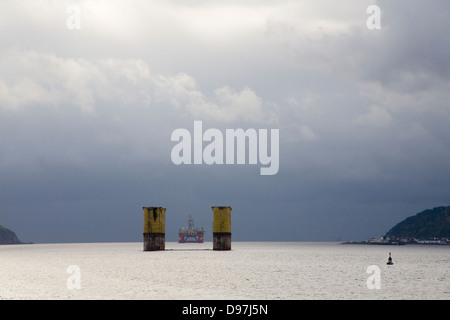 Öl-Bohrinsel Stena Don Semi submersible Schiff Cromarty Firth Invergordon Stockfoto