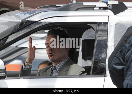 Sunderland, Massachusetts, USA. 12. Juni 2013. Robert Downey Jr. am Set von "Der Richter," in Sunderland, Massachusetts, 12. Juni 2013. Bildnachweis: Susan Pease/Alamy Live-Nachrichten Stockfoto