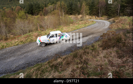 Ein Rallye-Auto auf den Ebenen Rallye 2013 (Gartheiniog Stadium). Stockfoto