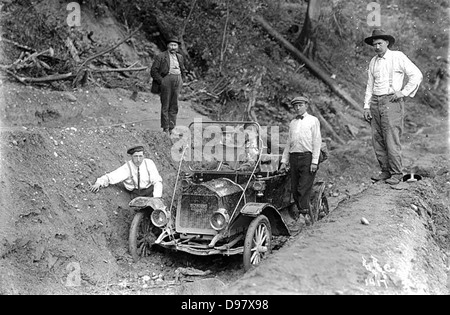 Erstes Automobil auf der Index-Galena-Straße Stockfoto