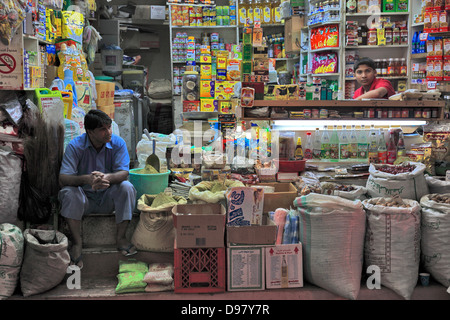 Händler in Mutrah, Matrah, Souk, Muscat, Oman Stockfoto