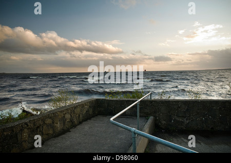 Aussichtspunkt am Ufer des Lough Neagh, County Antrim, Nordirland, Vereinigtes Königreich Stockfoto