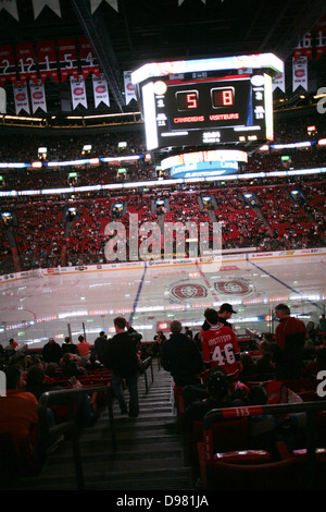 Pause bei einem Montreal Canadiens Hockey-Spiel im Bell Centre. Stockfoto