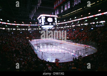 Pause bei einem Montreal Canadiens Hockey-Spiel im Bell Centre. Stockfoto