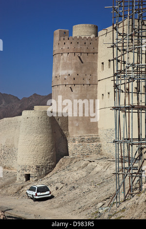 Bahla, Festung Hisn Tamah, inmitten der Stadtmauer liegt im 17. Jahrhundert vermutlich aus dem Stamm der die Nabhani auf eine Stockfoto