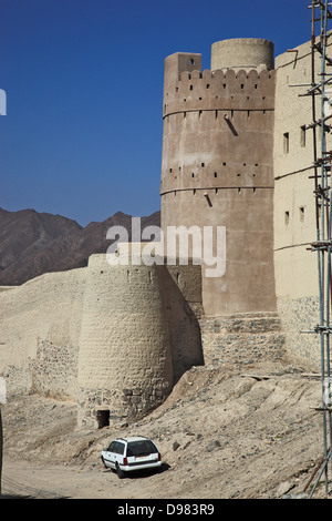 Bahla, Festung Hisn Tamah, inmitten der Stadtmauer liegt im 17. Jahrhundert vermutlich aus dem Stamm der die Nabhani auf eine Stockfoto