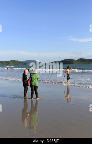 Pantai Cenang ist der belebtesten Strand Resort Insel Langkawi, Kedah Zustand, Malaysia Stockfoto