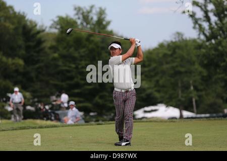 Ardmore, Pennsylvania, Vereinigte Staaten von Amerika. 12. Juni 2013. Hiroyuki Fujita (JPN) Golf: 2013 USA Open Golf Championship Praxis Runden im Golfclub Merion in Ardmore, Pennsylvania, Vereinigte Staaten von Amerika. Bildnachweis: Koji Aoki/AFLO/Alamy Live-Nachrichten Stockfoto