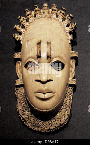 Elfenbein geschnitzte Maske, Benin, Nigeria. Edo Völker, c 16. Jahrhundert AD. Der Palast von Benin ist das Zentrum des Rituals Aktivität konzentrierte sich auf das Wohlbefinden und den Wohlstand der Edo Völker. Jedes Jahr der Edo (König) von Benin nimmt Teil an Ritualen, in denen Er ehrt seine königliche Vorfahren die Geschicke seines Volkes zu verbessern. Stockfoto