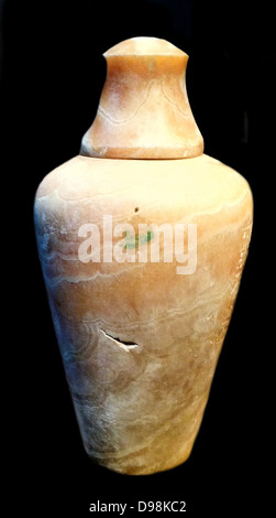 Magische Wasserkrug von Sithathoryunet. 12. ägyptischen Dynastie. Zeit des Senwosret II, Amenhememhat III ca. 1887-1813 v. Chr.. Alabaster aus El-Lahun. Stockfoto