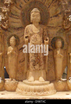 Ausschnitt aus einer buddhistischen, Votiv Stele datiert 550-577 n. Chr.. Chinesisch, nördliche Qi-Dynastie (550-577 n. Chr.) in Marmor. Hebei (Provinz) Stockfoto