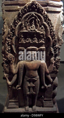 Buddhistische Stele. Im letzten Viertel des 10. Jahrhunderts - frühe 11. Jahrhundert. Khleang Stil (Ende 10./Anfang 11. Jahrhundert). Sandstein Skulptur von Kbal Sre Yeay Yin in Kambodscha Stockfoto