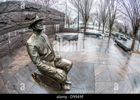 Statue Des Franklin D Roosevelt Im Rollstuhl Am Fdr Memorial In Washington Dc Stockfotografie Alamy