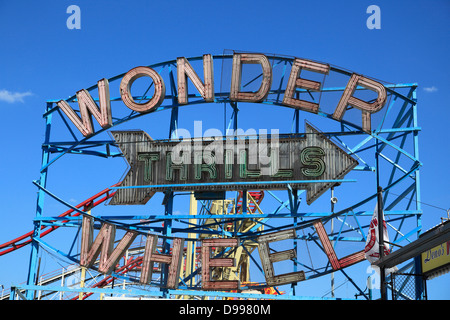 Denos Wonder Wheel, Vergnügungspark, Coney Island, Brooklyn, New York City, USA Stockfoto