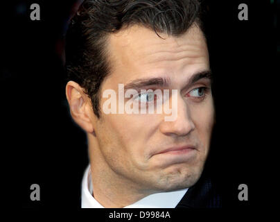 Neue Superman, Henry Cavill bei der UK-Premiere von "Man Of Steel' im Reich, Leicester Square, London - 12. Juni 2013 Foto von Keith Mayhew Stockfoto