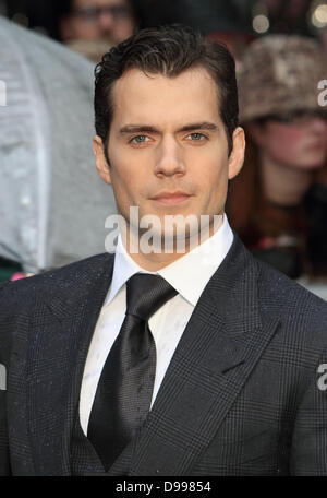 Neue Superman, Henry Cavill bei der UK-Premiere von "Man Of Steel' im Reich, Leicester Square, London - 12. Juni 2013 Foto von Keith Mayhew Stockfoto