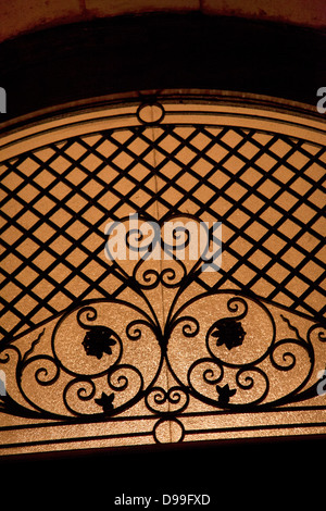 Fancy Fenstergitter Stockfoto