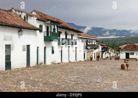 Plaza Mayor (Hauptplatz) von der schönen kolonialen Dorf von Villa de Leyva, Kolumbien, Südamerika Stockfoto