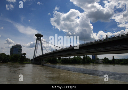 Brücke von den slowakischen Nationalaufstand (die meisten Slovenského Národného Aufstandes) auch bekannt als "New Bridge" - Bratislava, Slowakei Stockfoto