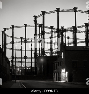 Waren so & Ecke Camley Straße hinter der Kings Cross Station, London, 1984 vor Arbeit am europäischen Bahnterminal Stockfoto