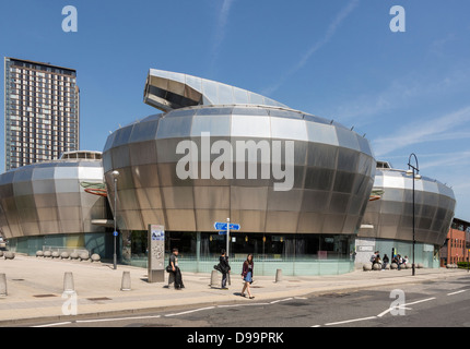 Die Hubs Studentenschaft Zentrum für Sheffield Hallam University umgewandelt vom ehemaligen Museum für populäre Musik Stockfoto