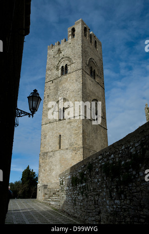 Die Glocke Turm der Chiesa Madre in Erice auf Sizilien. Stockfoto