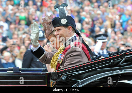 Prinz Edward bei Trooping the Colour, die an der Mall und dem Buckingham Palace in London, Großbritannien, stattfindet Stockfoto