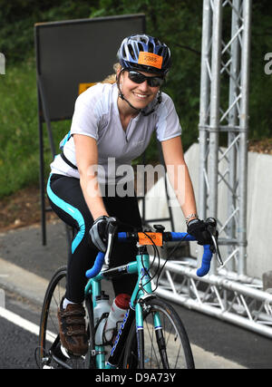 Brighton UK 16. Juni 2013 - Anreise in die britische Herz Stiftung von London nach Brighton Radtour am Rande der Stadt entlang Ditchling Straße Foto genommen von Simon Dack/Alamy Live News Stockfoto