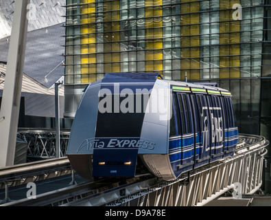 LAS VEGAS.NEVADA, USA - 27. MAI 2013: ARIA Express - Einschienenbahn in Las Vegas Stockfoto